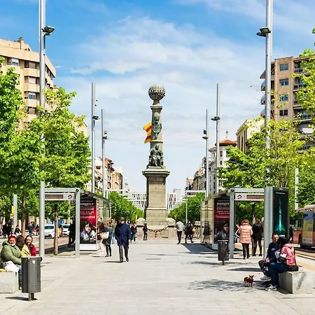 Tres Dormitorios, 2 Banos Pza Espana Con Garage * Zaragoza