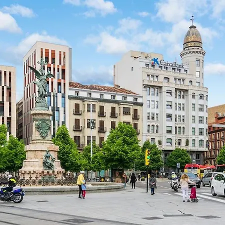 Tres Dormitorios, 2 Banos Pza Espana Con Garage Zaragoza